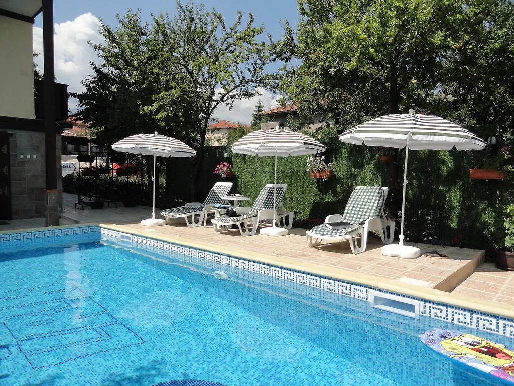 Villa Lirik Bansko Konukevi