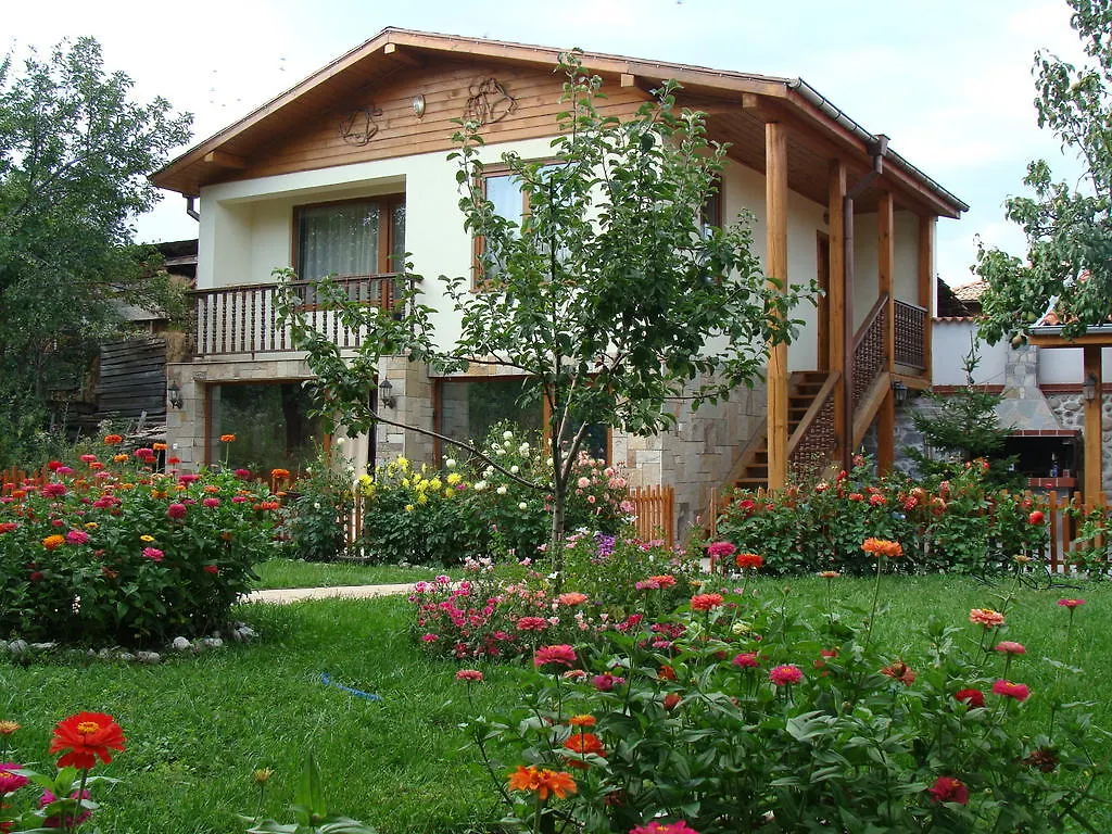 Villa Lirik Bansko Konukevi