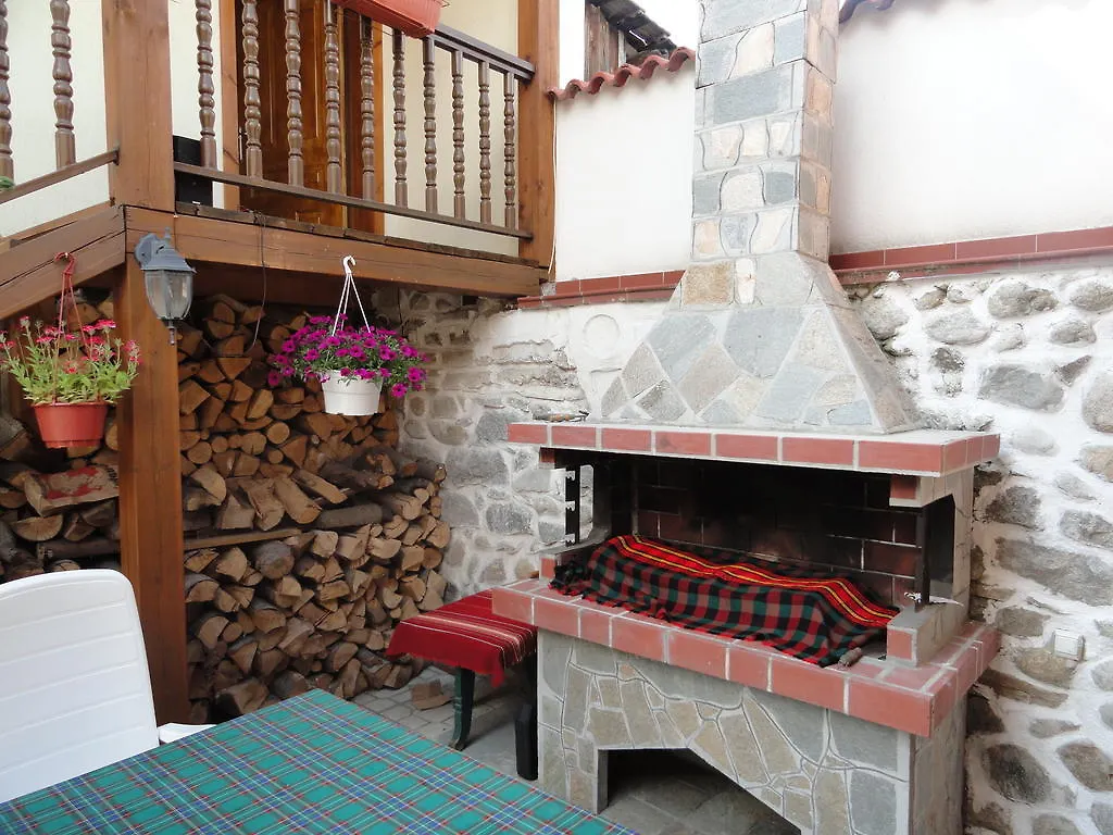 Konukevi Villa Lirik Bansko